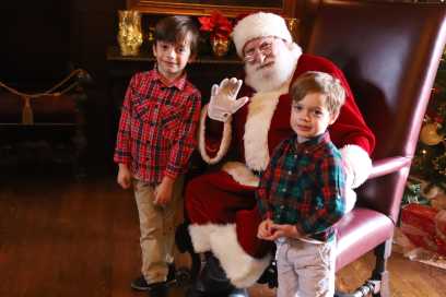 PHOTOS: Willistead Manor's Breakfast With Santa