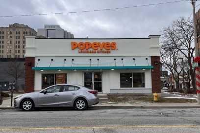 NOW OPEN:  Popeyes In Downtown Windsor