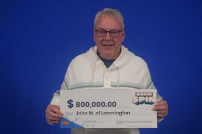 Leamington Resident Celebrates $800,000 Win