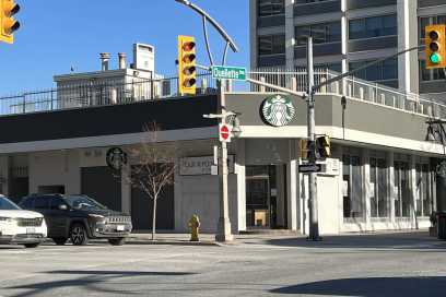 Starbucks Returns To Downtown Windsor