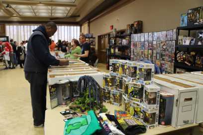 PHOTOS: Rose City Comic Convention Takes Over Caboto Club