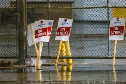 Strike Mandate Given For Unifor Local 444 Feeder Four