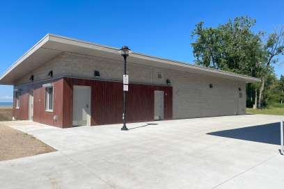 Leamington Unveils New Amphitheatre Performer Room And Storage Building