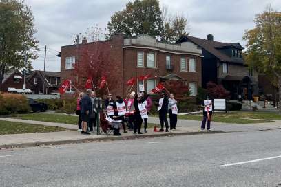 Clear Medical Imaging Workers On Strike