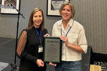 Melanie Coulter Wins Animal Shelter Award