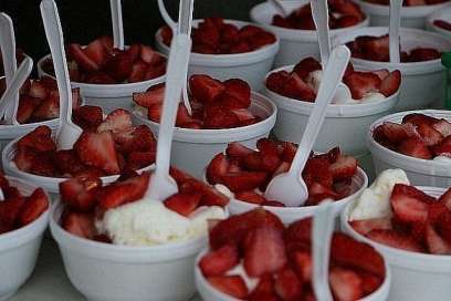 Strawberry Cleaning Volunteers Needed