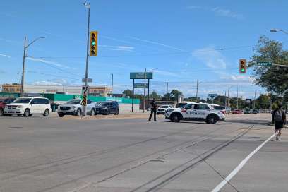 Crash Closes Tecumseh Road East